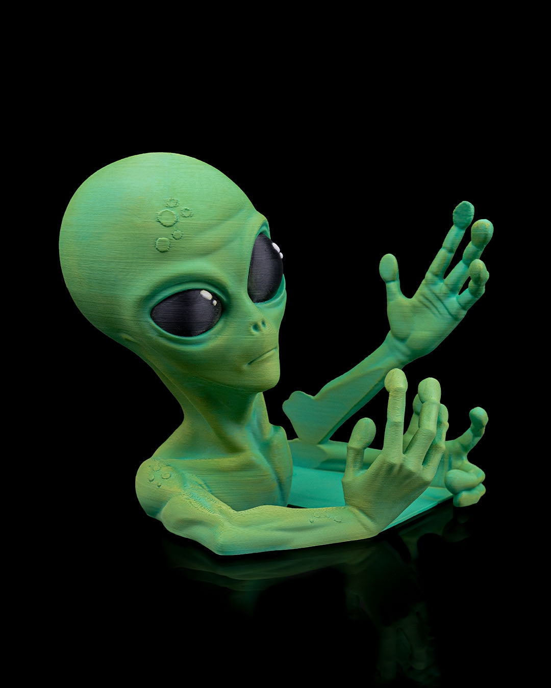 601 Alien Shelf Invader Bookend