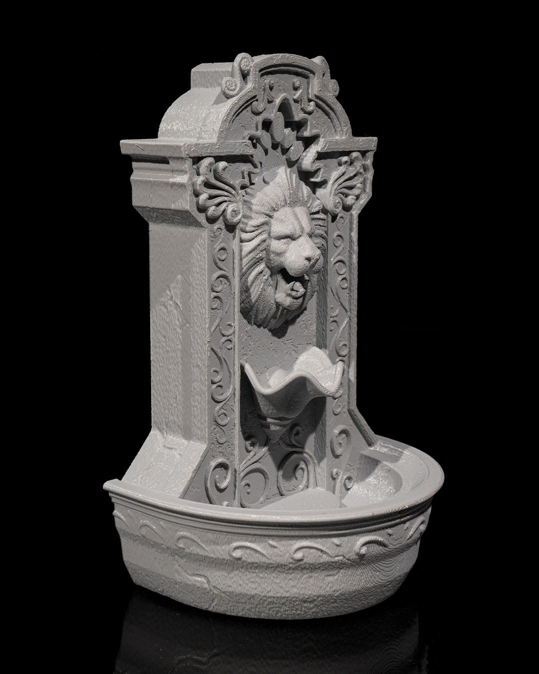 10005 Lion Courage Fountain Backflow Incense Burner